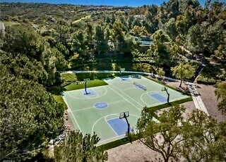 Building Photo - 1 Lucania Dr