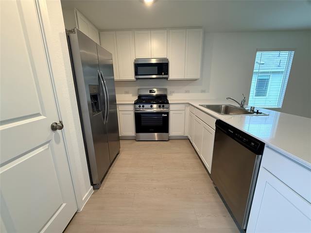 Building Photo - 12443 Lost Rock Dr