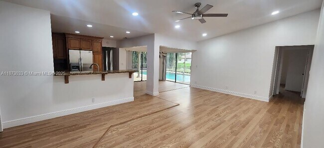 Building Photo - 10789 NW 9th Ct