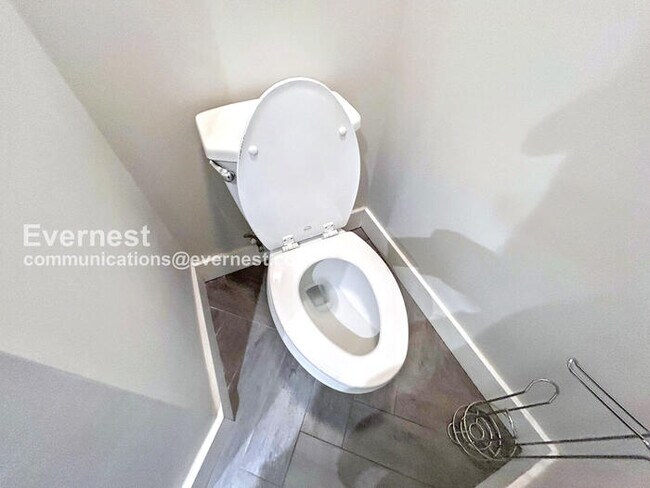 Building Photo - 199 14th St NE