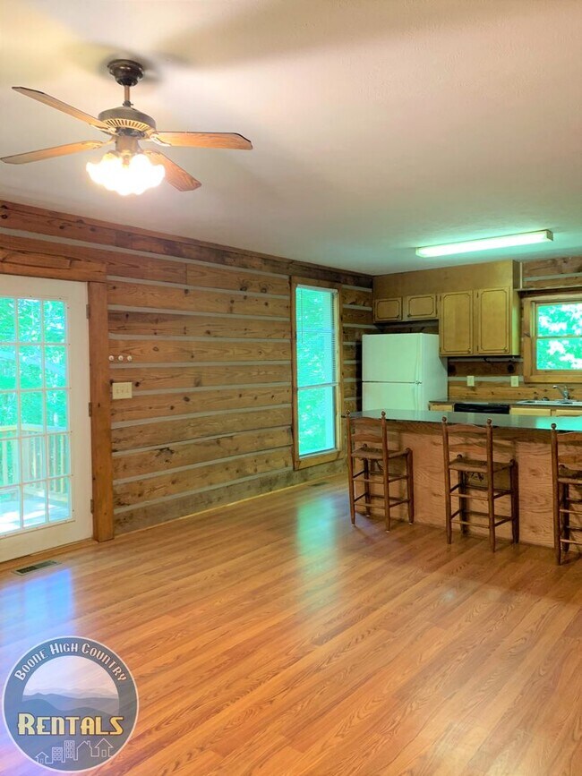 Building Photo - 159 David Sides Rd