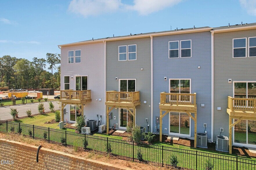 Building Photo - Room in Townhome on Bomore Rd