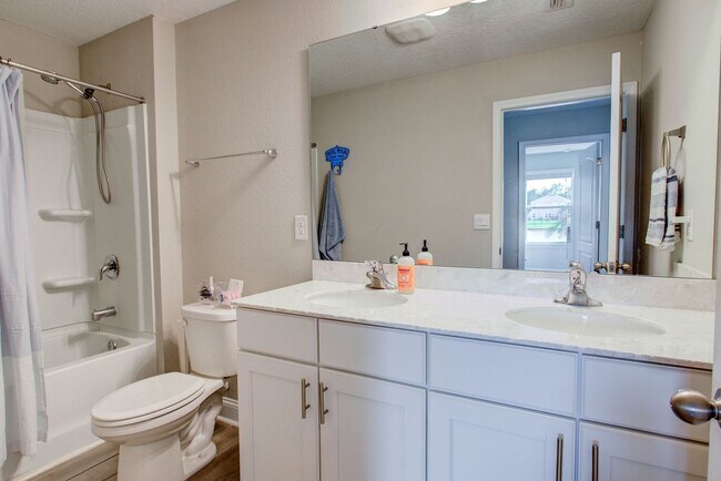 Building Photo - ST. AUGUSTINE HOME FOR RENT!