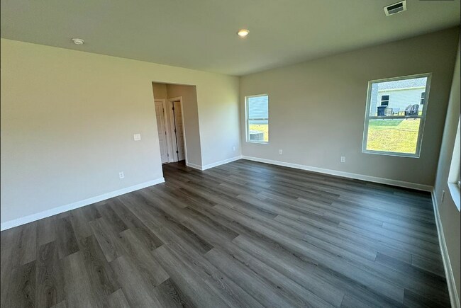 Building Photo - 265 Lavinia Cir