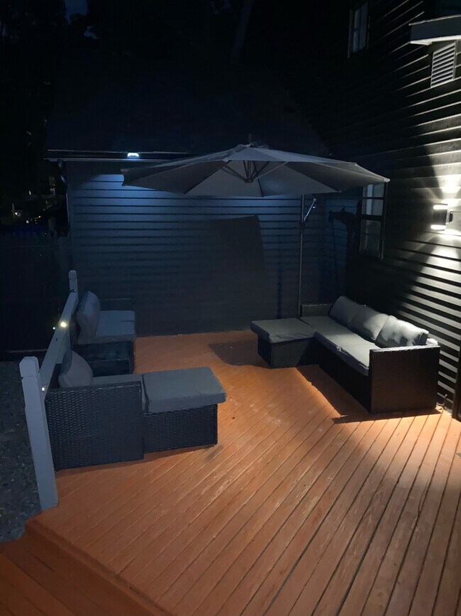 Deck sitting area - 7 Jefferson Ct