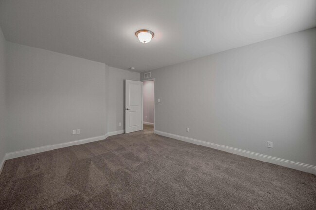 Building Photo - 4155 Sperling Dr