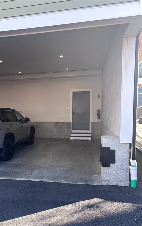 Building Photo - 99 Williams St