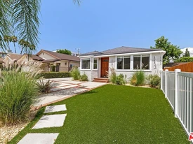 Building Photo - 15233 Camarillo St