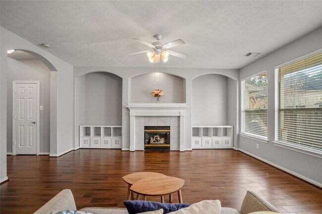 Building Photo - 23 E Burberry Cir
