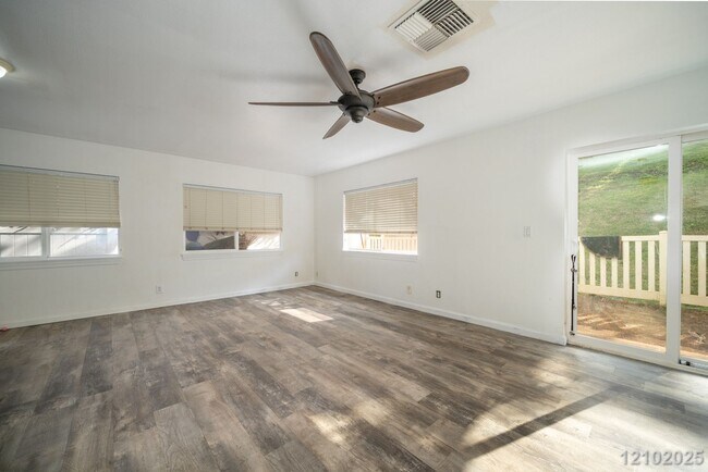 Building Photo - $3500 l 3 Bed / 2 Bath / 2 Parking IN SEA COUNTRY W 12 SOLAR PANELS