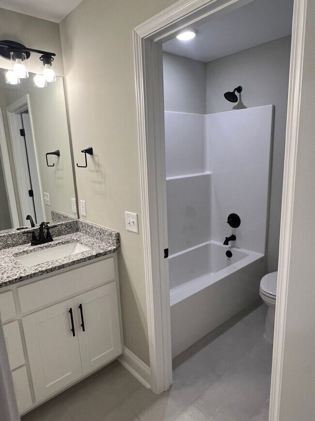 Building Photo - BRAND NEW! 3BR/2BA Duplex for Rent