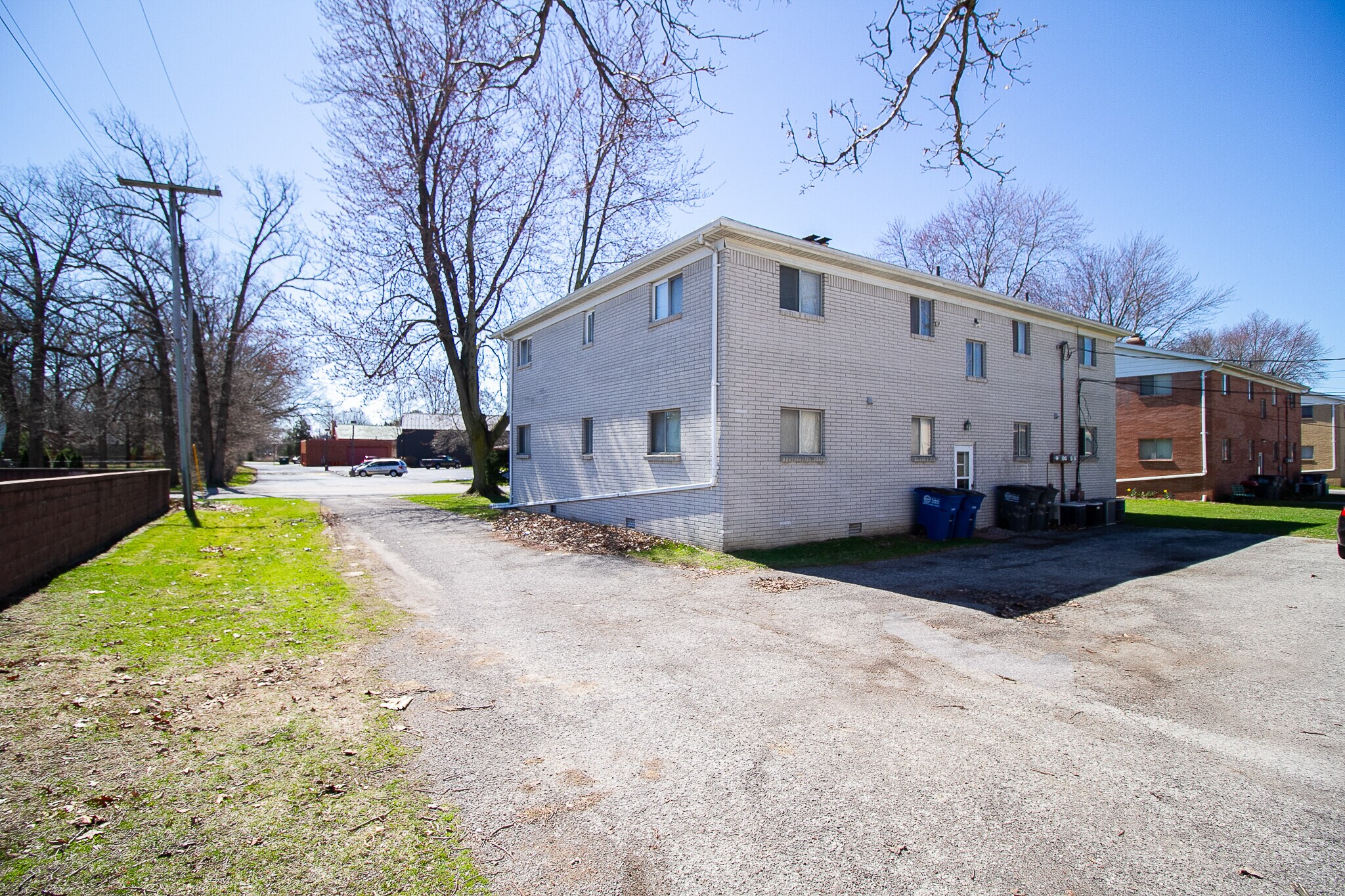 Building Photo - 2954 Carskaddon Ave