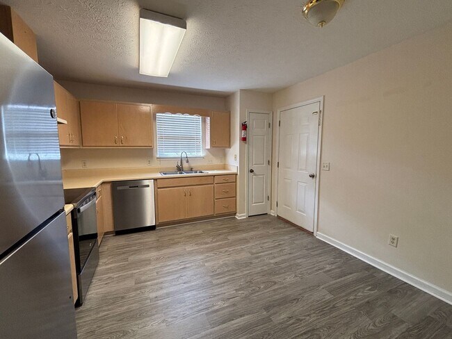 Building Photo - 509 Phillips Ct