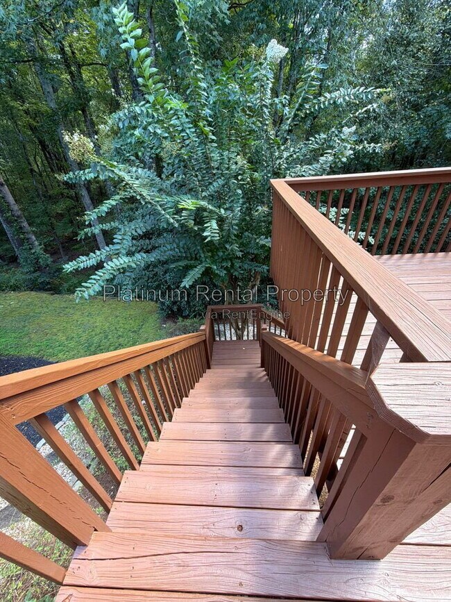 Building Photo - 8015 Wakehurst Pl