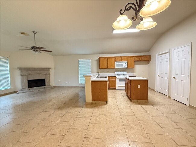 Building Photo - 6311 Rumford Ln
