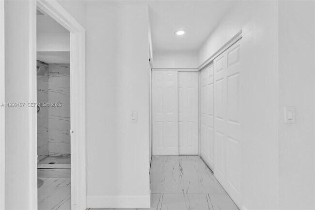 Building Photo - 17532 NW 61st Ct N