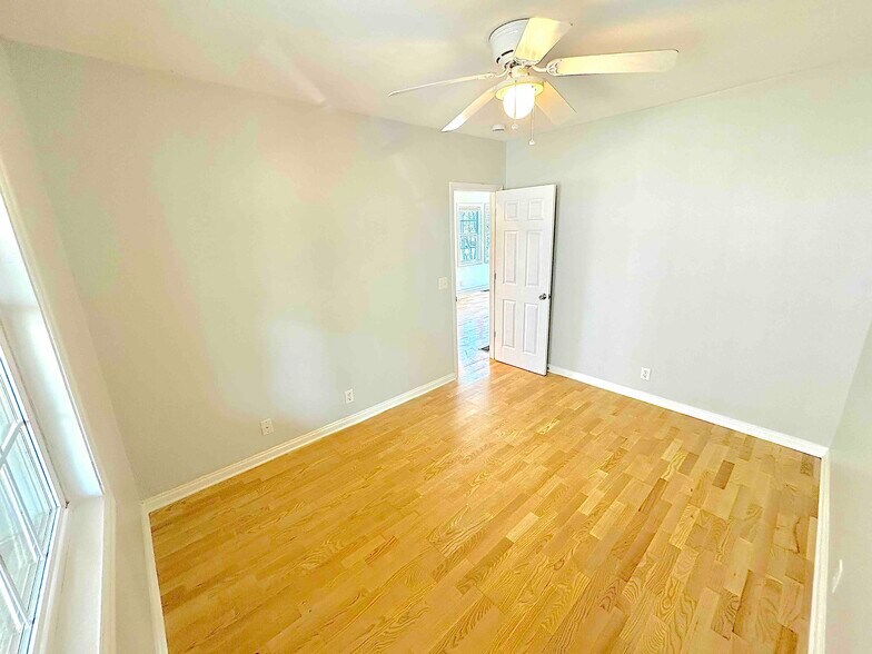 Building Photo - 1011 Maynor St