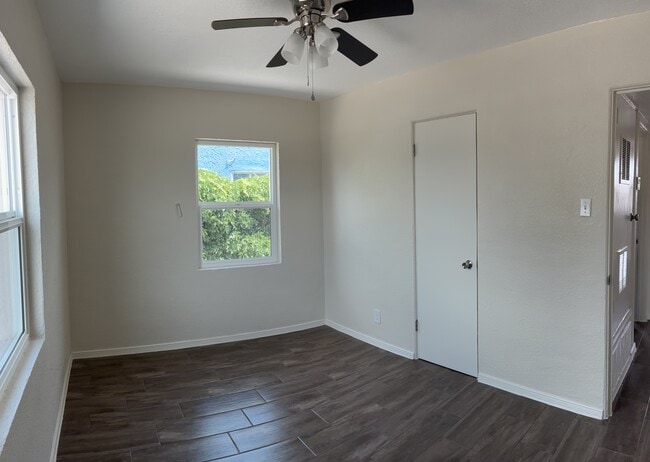 Building Photo - 608 Barcelona Dr