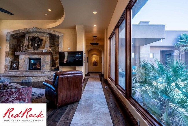 Building Photo - Incredible 4 Bedroom, 4 Bathroom FULLY FURNISHED Property in Entrada with a Private Pool! 18 Mont...