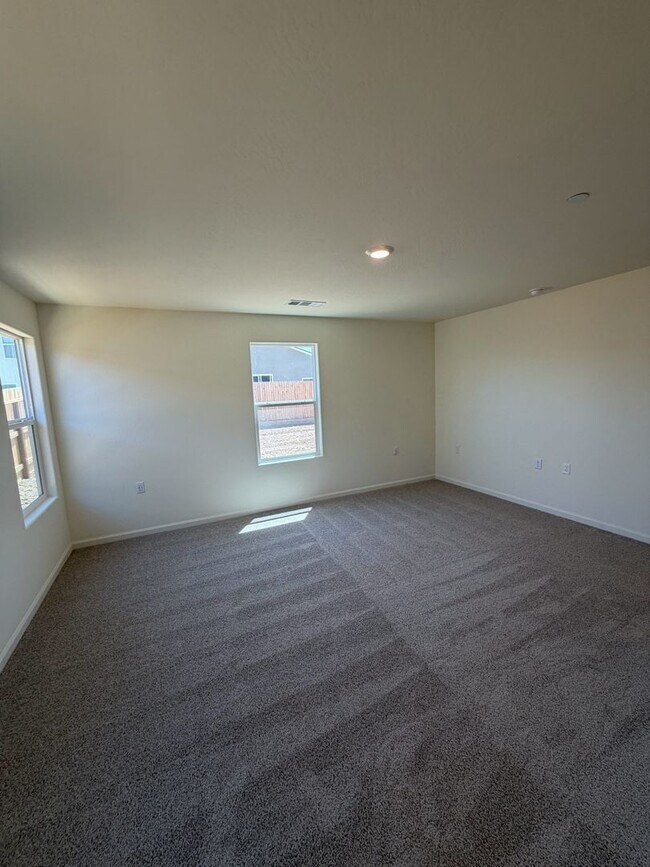 Building Photo - Brand New Turnkey Home