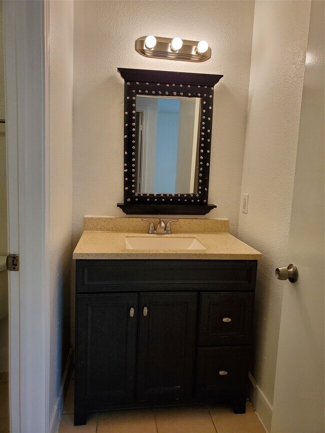 Building Photo - 5319 Cherie Crest Ct