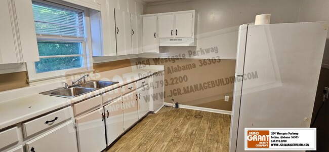 Building Photo - 310 W Lafayette St