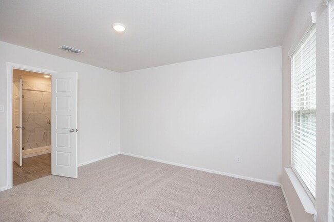 Building Photo - 105 Corcovado Ave