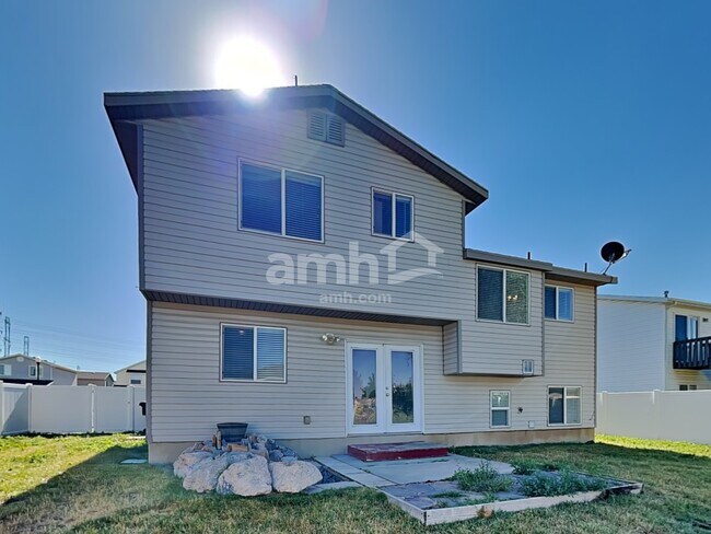 Building Photo - 643 N 1725 W