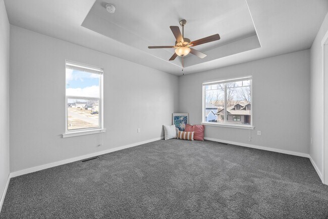 Building Photo - 921 Aiden St