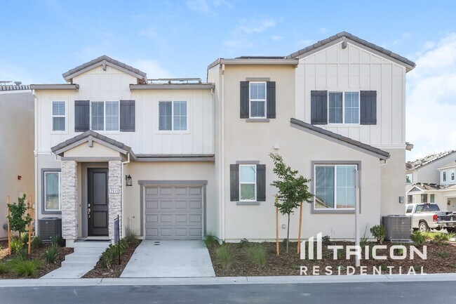 Primary Photo - 2513 Gold Brk St