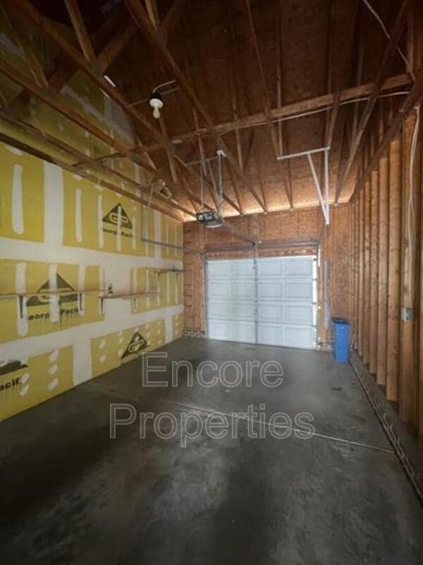 Building Photo - 10021 David Stone Dr