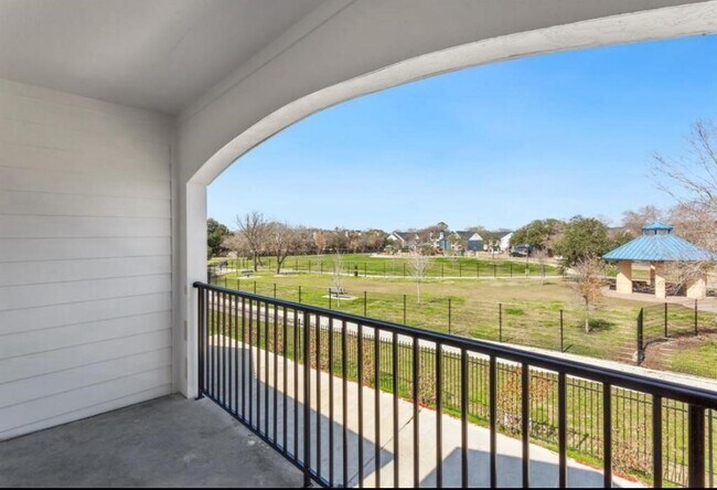 Building Photo - 11623 Waldemar Dr