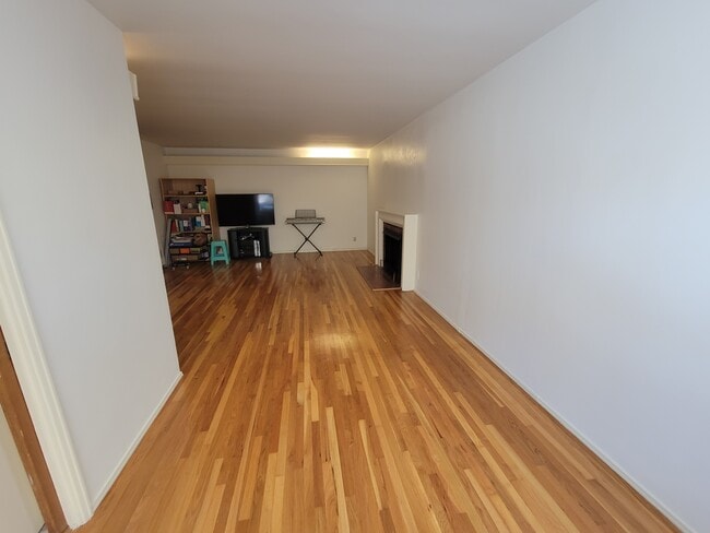 Building Photo - 1181 Langley Way
