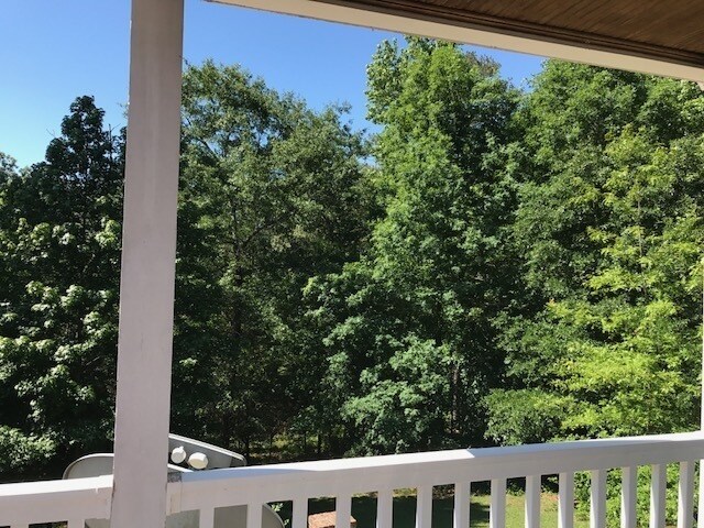 Building Photo - 1 Bedroom/ 1 Bathroom Furnished Garage apartment off Hwy. 441! Available early June!