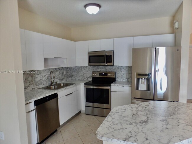Building Photo - 12907 SW 28th Ct