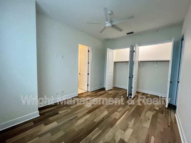 Building Photo - 821 Oak Bend Ln