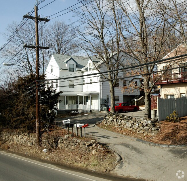 Primary Photo - 227 W Town St