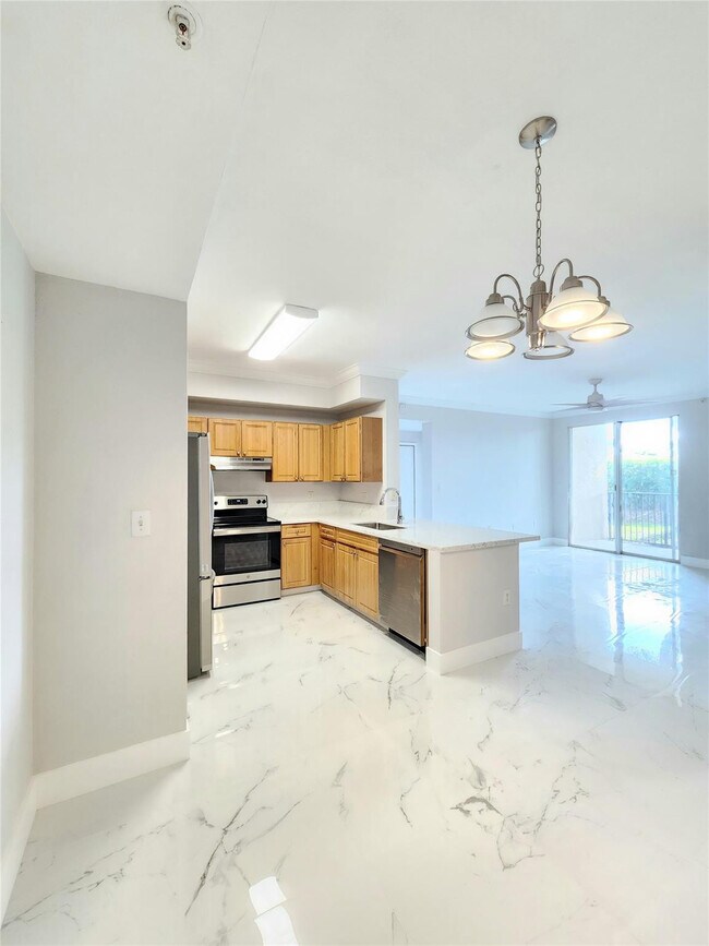 Building Photo - 15145 Michelangelo Blvd