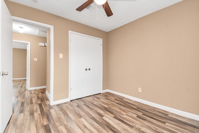 Building Photo - 12400 Brookglade Cir