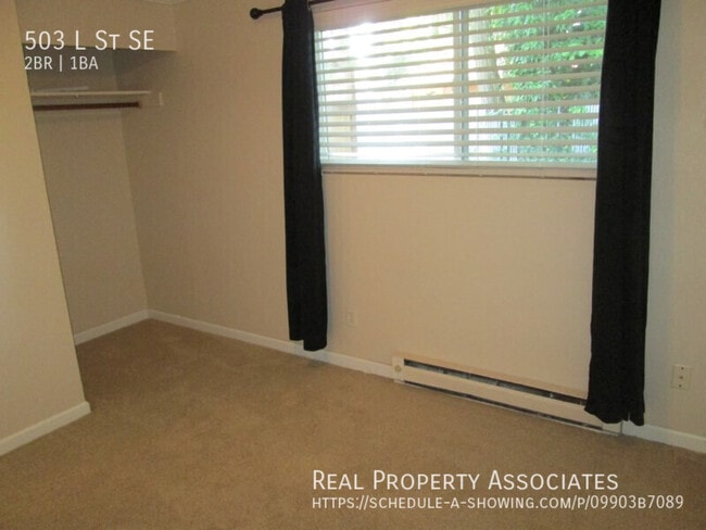 Building Photo - 503 L St SE