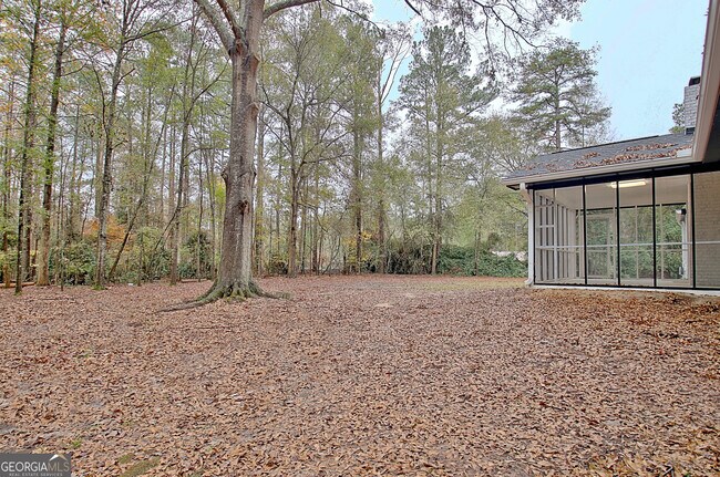 Building Photo - 716 Ebenezer Rd