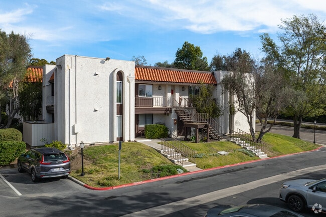 6878 Navajo Rd - Casa Del Cerro