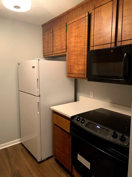 Building Photo - 1600 Rucker Blvd