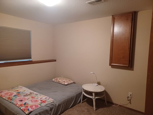 Building Photo - Must-see 4 bedrooms, 3 bath home in Harves...
