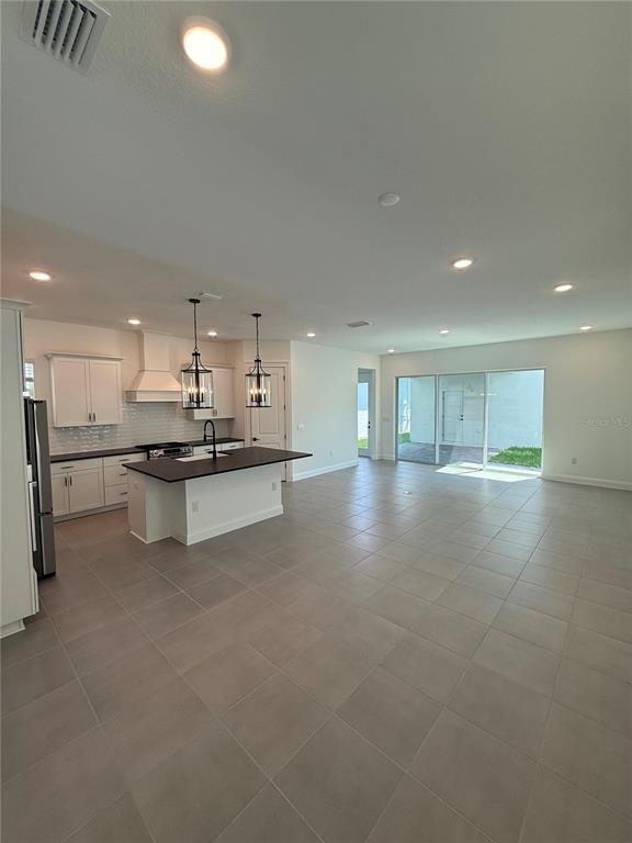 Building Photo - 15168 Field Daisy Dr