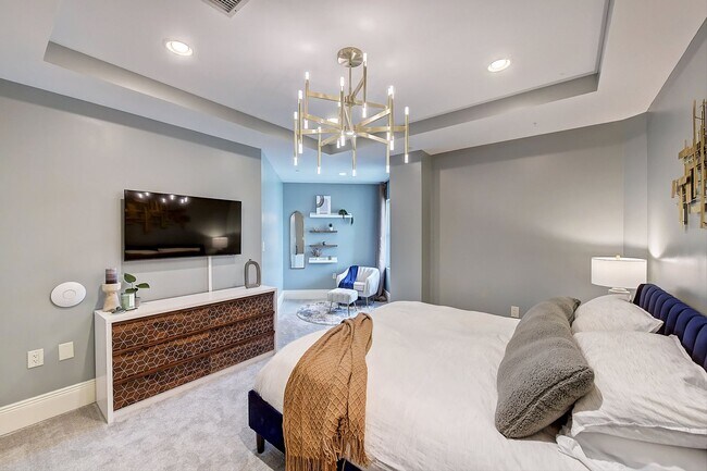 Building Photo - Modern High End Luxury Condo in Uptown Charlotte