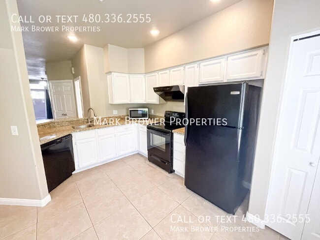 Building Photo - 500 N Roosevelt Ave