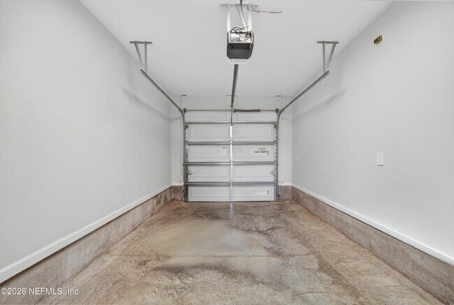 Building Photo - 1093 Farwell St