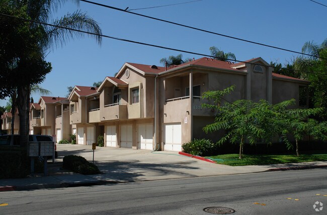 Primary Photo - Village Palm Apartments