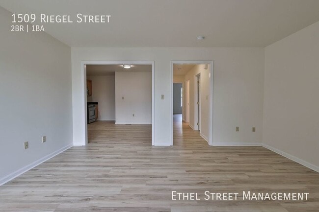 Building Photo - 1509 Riegel St